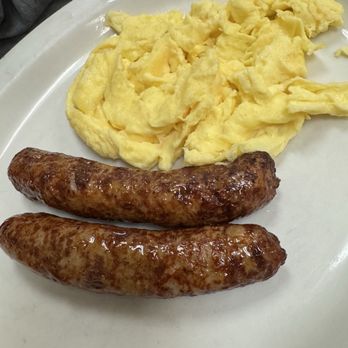 Village Inn Cafe - Scrambled eggs with chicken apple sausage (April 2025) - Breakfast & Brunch Near Me - Orinda, California