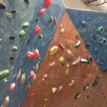 Hangar 18 - Rancho Cucamonga - Bouldering wall - Climbing Near Me - Rancho Cucamonga, California