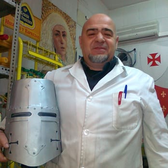 Jamones Durán - El orgulloso dueño de la tienda templaria - Bakeries Near Me - Seville, SE Jamones Durán - El orgulloso dueño de la tienda templaria - Bakeries Near Me - Seville, SE