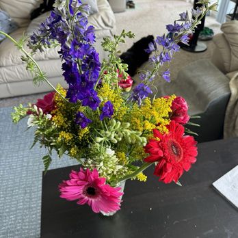 The Flower Lady - Bouquet is lovely if you don't get too close - Florists Near Me - Seattle, Washington