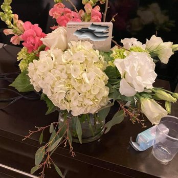 Mitch's Flowers - Mixed arrangement - Florists Near Me - New Orleans, Louisiana Mitch's Flowers - Mixed arrangement - Florists Near Me - New Orleans, Louisiana