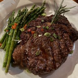 The Grizzly Bar & Grill - Ribeye the best!