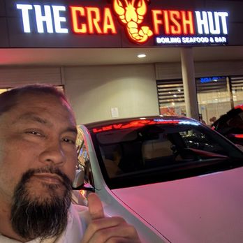 The Crawfish Hut - Storefront - Seafood Near Me - Burien, Washington The Crawfish Hut - Storefront - Seafood Near Me - Burien, Washington