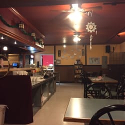 K-7 Pizza - Front area