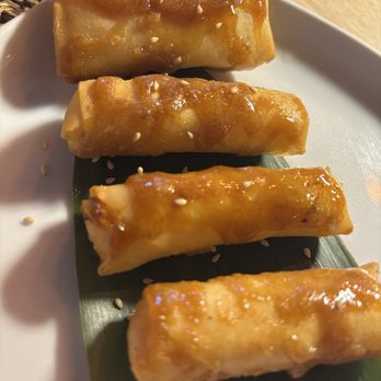 Gimikz Kitchen & Bar - Filipino Near Me - Pickering, Ontario