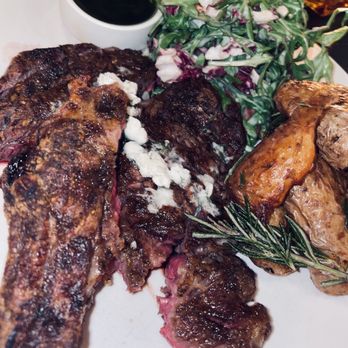 W Philadelphia - Dolce (restaurant downstairs) - Hotels Near Me - Philadelphia, Pennsylvania