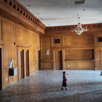 Howard Johnson by Wyndham Burlington - We can't wait to see the renovated new reservation area - Hotels Near Me - Burlington, Iowa Howard Johnson by Wyndham Burlington - We can't wait to see the renovated new reservation area - Hotels Near Me - Burlington, Iowa