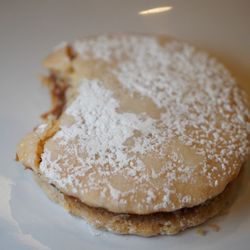 Brasas Peruanas - Alfajores. Very good flavor!