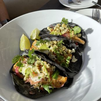 Splashes Restaurant - Mahi Mahi Fish Tacos - New American Near Me - Laguna Beach, California Splashes Restaurant - Mahi Mahi Fish Tacos - New American Near Me - Laguna Beach, California