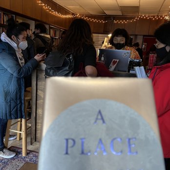 Yu & Me Books - Bookstores Near Me - New York, New York