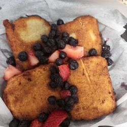 Duck's Diner - Berry biscuits before pre-syrup :)