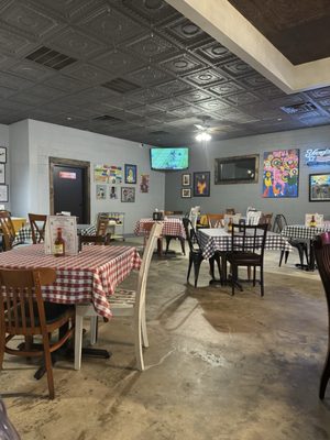 Gus's World Famous Fried Chicken by null