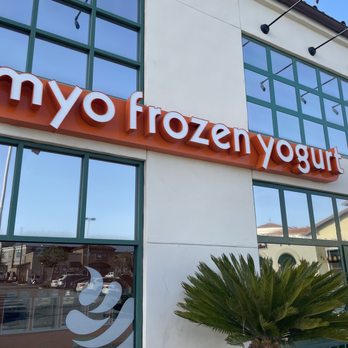 MYO Frozen Yogurt - Dessert before dinner! - Ice Cream & Frozen Yogurt Near Me - Seaside, California