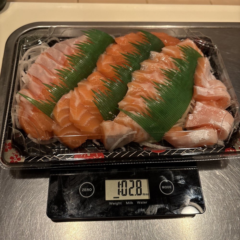 ordered 1.5 pounds and it was 1 pound 2 oz including the packaging...probably 1 pound without packagaing