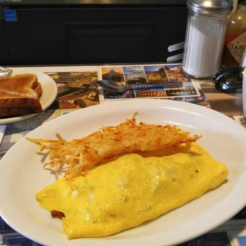 Art's Cafe - Bacon, avocado, cheddar, jack omelette. - Diners Near Me - San Francisco, California