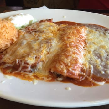 Los Compadres - Beef enchiladas - Mexican Near Me - Long Beach, California Los Compadres - Beef enchiladas - Mexican Near Me - Long Beach, California