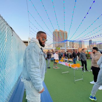 Utopian Tailgate - view of the patio area - Lounges Near Me - Chicago, Illinois