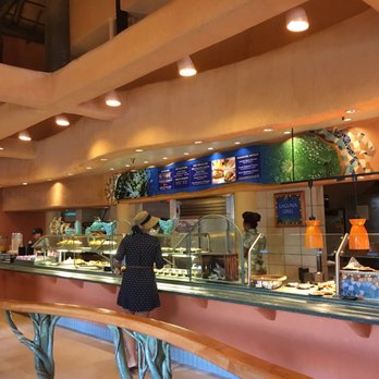 Discovery Cove - Restaurant buffet for lunch and dinner - Amusement Parks Near Me - Orlando, Florida