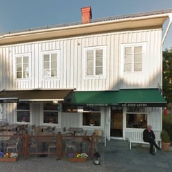 Trattoria IL Trullo - Restaurang "Trattoria Il Trullo" som ligger ca 50 - 60 meter från "Fars Hatt" vid Gamla Torget 4, i Kungälv centrum...