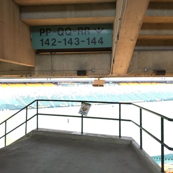 Commonwealth Stadium - Ending in sight of the lower bowl! - Stadiums & Arenas Near Me - Edmonton, Alberta Commonwealth Stadium - Ending in sight of the lower bowl! - Stadiums & Arenas Near Me - Edmonton, Alberta