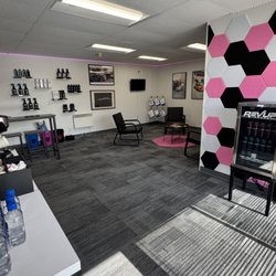 APC Auto Spa - Ceramic Pro Seattle - Feel free to wait while we service your vehicle! Free water, coffee, and WIFI available.