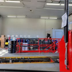Sehome Express Lube - Inside the lube shop