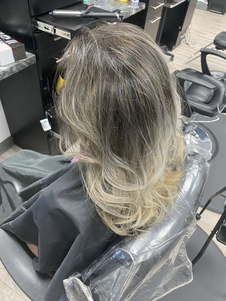 Moriah Brandon's Salon Image