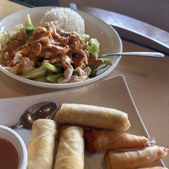Kour Thai - Peanut sauce chicken and veggie over rice - Thai Near Me - Clearlake, California