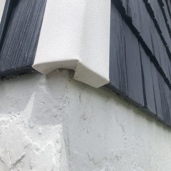 Ridge Top Exteriors - This is the way they left the corner. - Roofing Near Me - Appleton, Wisconsin