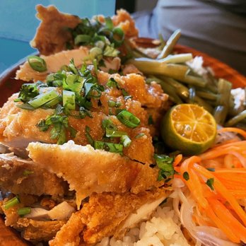 Minasa - Fried chicken bowl with pickled vegetables - Filipino Near Me - Waipahu, Hawaii Minasa - Fried chicken bowl with pickled vegetables - Filipino Near Me - Waipahu, Hawaii