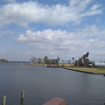 Monty’s Lighthouse - Beautiful Views of Lake Conroe. - Sports Bars Near Me - Montgomery, Texas