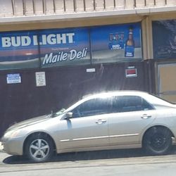 Maile Deli