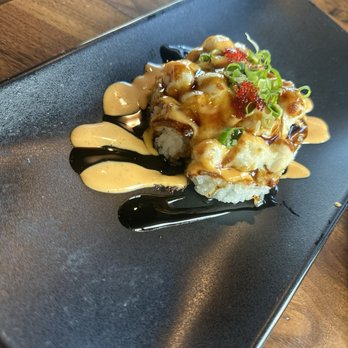 Kan Sushi - Baked scallop roll - Sushi Bars Near Me - Honolulu, Hawaii