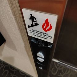 Holiday Inn Express & Suites Butler - Broken switch at elevator