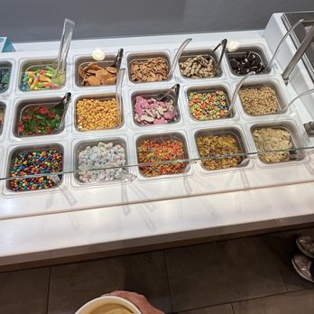 Yogurtland - Toppings area - Ice Cream & Frozen Yogurt Near Me - La Quinta, California