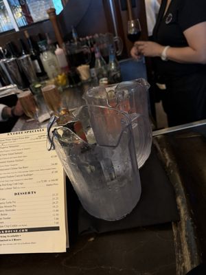 Gibsons Bar & Steakhouse by null