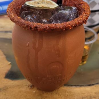 El Viejon Mariscos & Sushi - Paloma - Sushi Bars Near Me - Long Beach, California El Viejon Mariscos & Sushi - Paloma - Sushi Bars Near Me - Long Beach, California