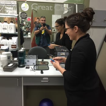 Great Clips - This was Courtney. She did not screw up my hair. Also, married, so don't get any ideas. Also, she quit. So, forget this. - Hair Salons Near Me - Corona, California