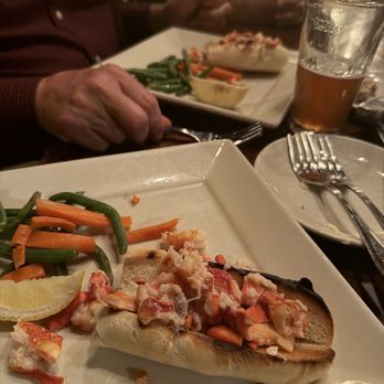 Jesse's Restaurant & Tavern - Lobster roll split - Steakhouses Near Me - Hanover, New Hampshire Jesse's Restaurant & Tavern - Lobster roll split - Steakhouses Near Me - Hanover, New Hampshire