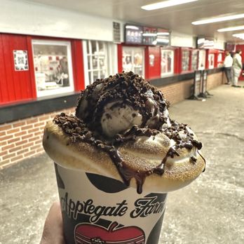 Applegate Farm Ice Cream - S'more Hot chocolate - Ice Cream & Frozen Yogurt Near Me - Montclair, New Jersey