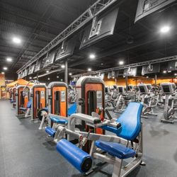 Crunch Fitness - Valdosta