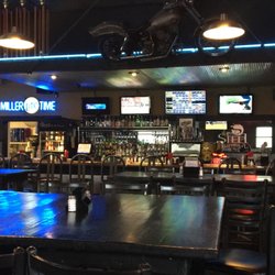 The Steel Grill - Bar area