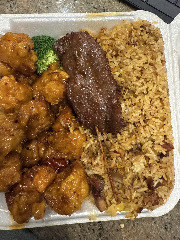 Li's Asian Gourmet Logo