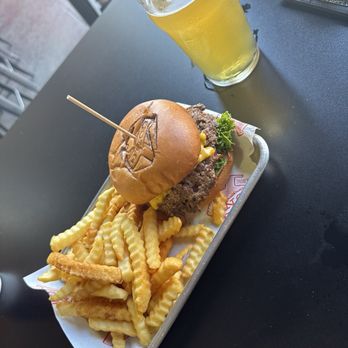 Four Sons Brewing - 4 Sons Burger with crinkle cut fries, Strawberry Blonde - Breweries Near Me - Huntington Beach, California Four Sons Brewing - 4 Sons Burger with crinkle cut fries, Strawberry Blonde - Breweries Near Me - Huntington Beach, California