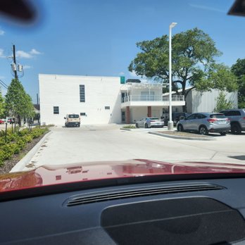 Rado Market - Side of building and parking lot - Salad Near Me - Houston, Texas