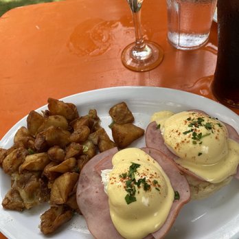 Sawyer & Co - Classic eggs Benedict - Diners Near Me - Austin, Texas