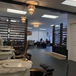 Pedi into the mani section Pedi into the mani section