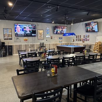 JJ’s Bar and Grille - Comfort Food Near Me - Apollo Beach, Florida