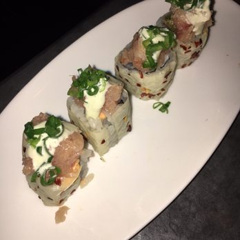 Double Knot - Wasabi Yellowtail - Sushi Bars Near Me - Philadelphia, Pennsylvania
