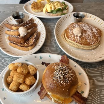 Hatch - The New York Classic, French Toast Straight Up, Classic Buttermilk Pancakes, Godfather Benedict - Breakfast & Brunch Near Me - Huntington, New York